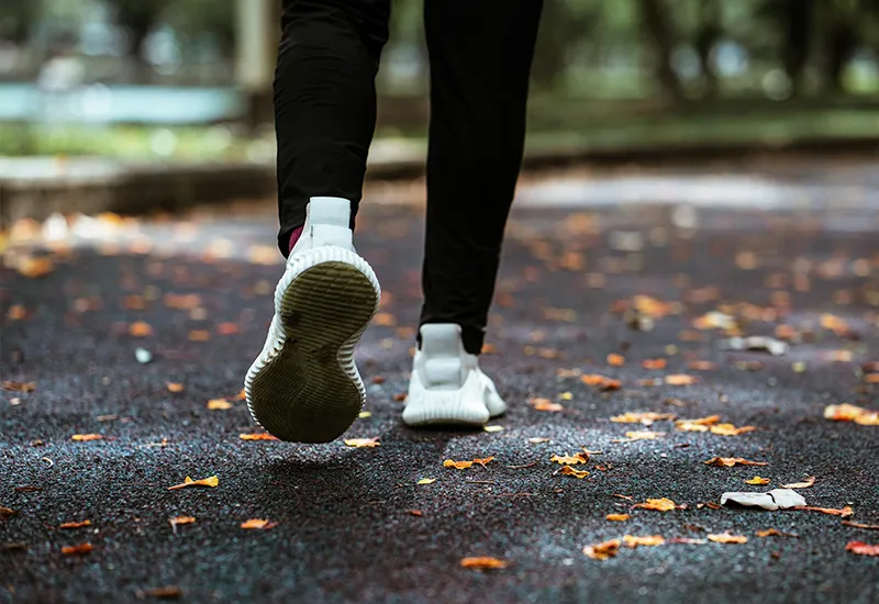 Jogging nach der Arbeit im Homeoffice